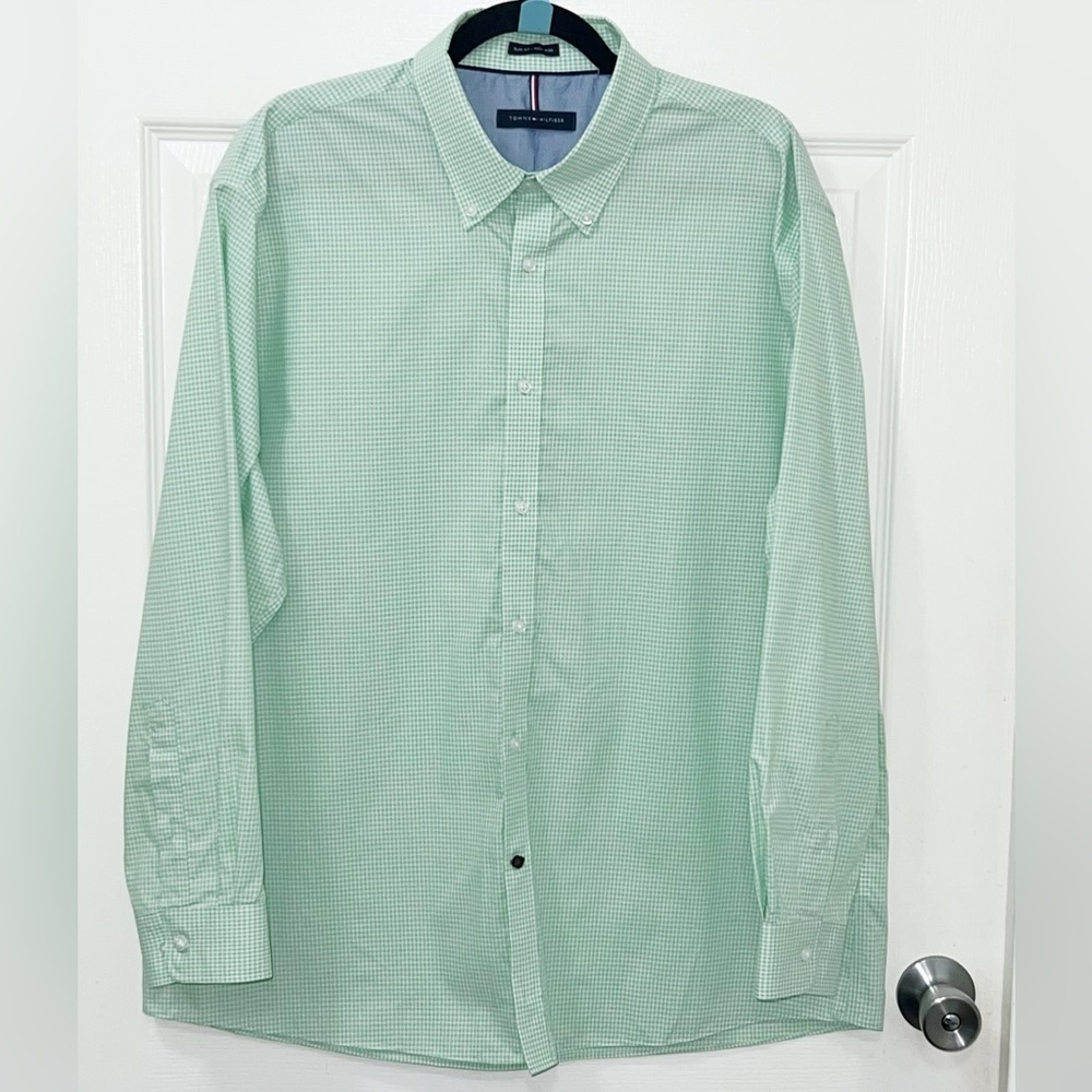 Tommy Hilfiger Gingham Slim Fit long sleeve button down shirt size Large